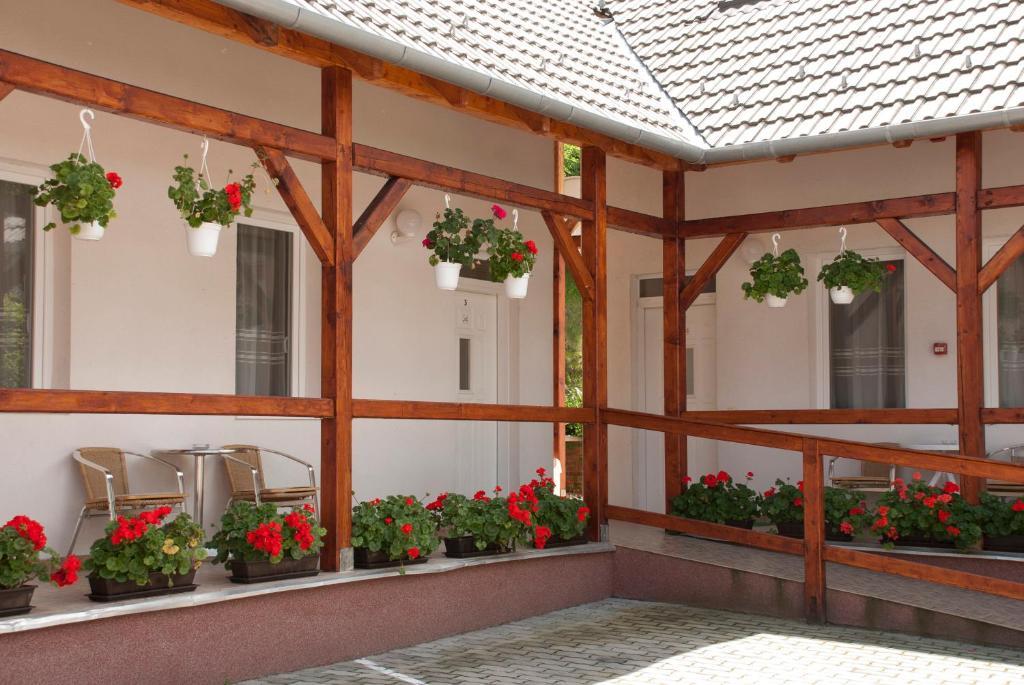 Polonia Apartman Apartment Egerszalok Exterior photo